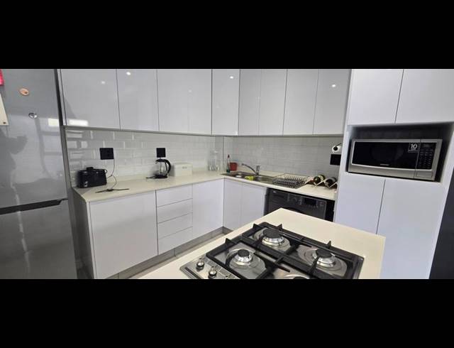 4 BEDROOM APARTMENT FOR SALE IN WINDERMERE